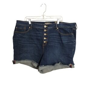 Torrid High Rise Button Front Cuffed Vacation Beach Resortwear Summer Short 24